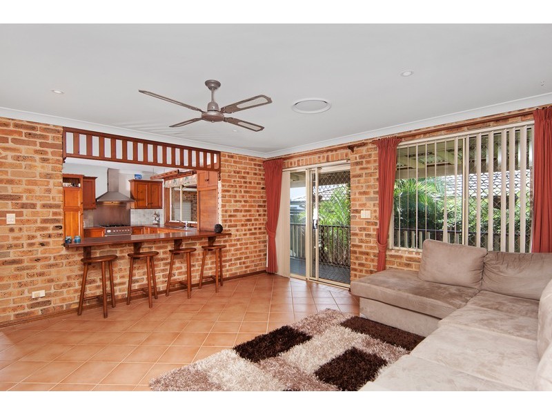 4 Papala Avenue, Bateau Bay NSW 2261