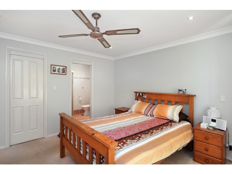 4 Papala Avenue, Bateau Bay NSW 2261