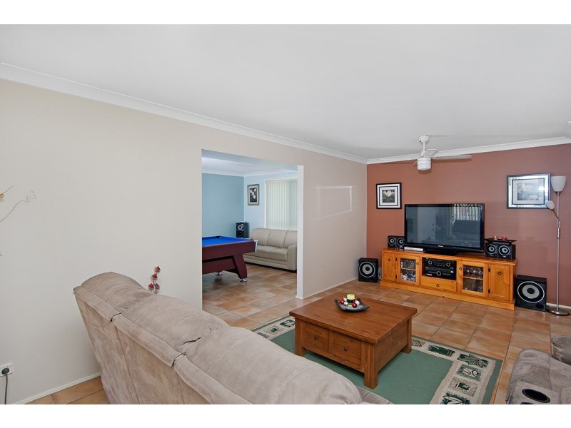 20 Hume Boulevard, Killarney Vale NSW 2261