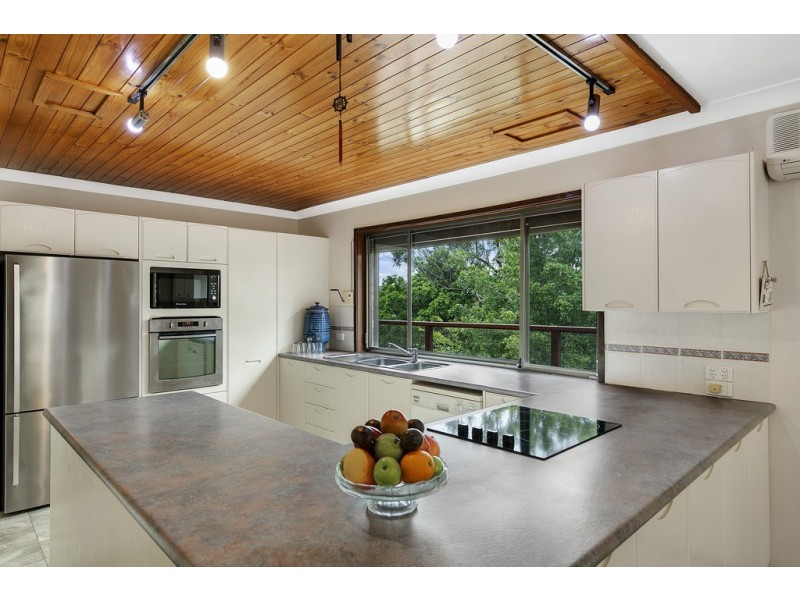 25 Rickard Street, Bateau Bay NSW 2261