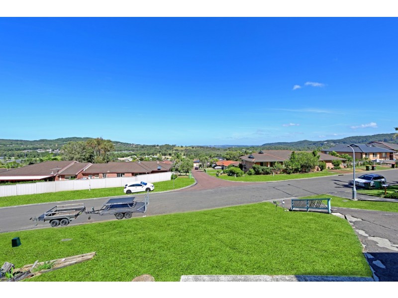 2/32 Morley Avenue, Bateau Bay NSW 2261