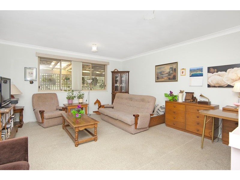 176 Cresthaven Avenue, Bateau Bay NSW 2261