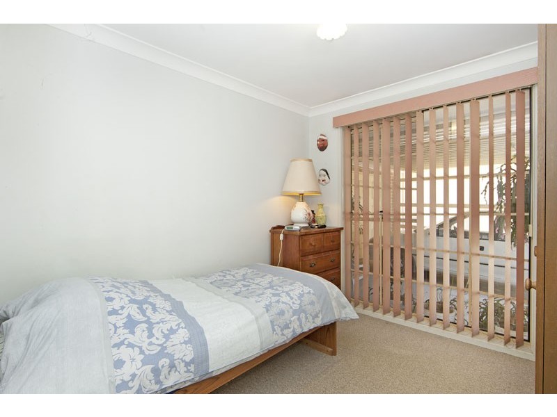 176 Cresthaven Avenue, Bateau Bay NSW 2261