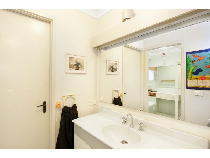 176 Cresthaven Avenue, Bateau Bay NSW 2261