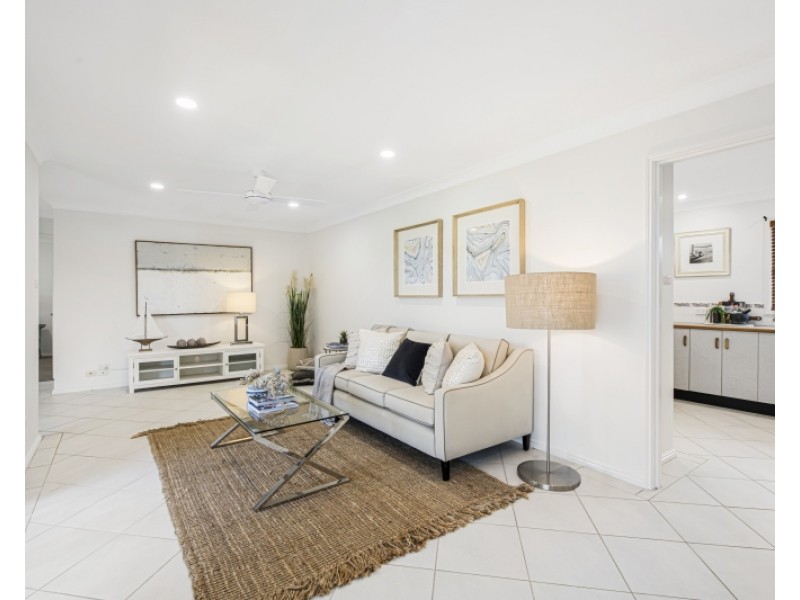 9 Friendship Close, Bateau Bay NSW 2261