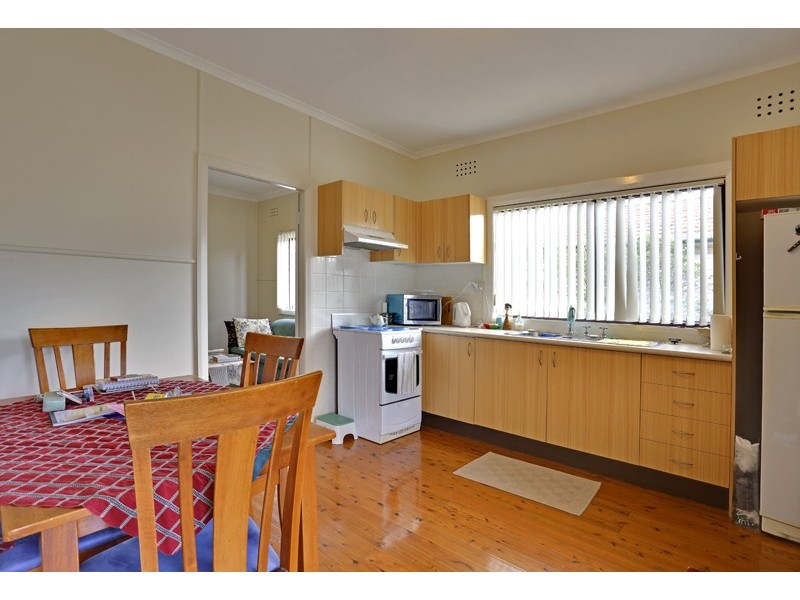 55 Bay Road, Blue Bay NSW 2261