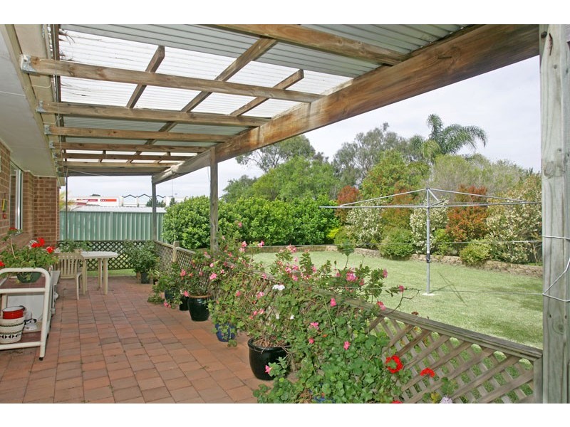 155 Cresthaven Avenue, Bateau Bay NSW 2261