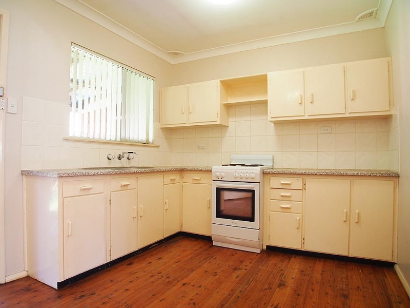 2 Tasman Avenue, Killarney Vale NSW 2261