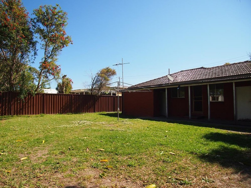 2 Tasman Avenue, Killarney Vale NSW 2261