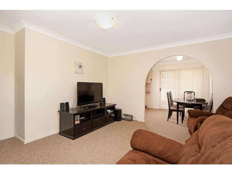 18 Adrian Close, Bateau Bay NSW 2261