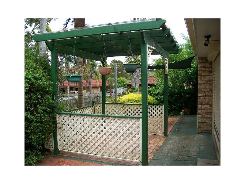 4 Neville Close, Bateau Bay NSW 2261