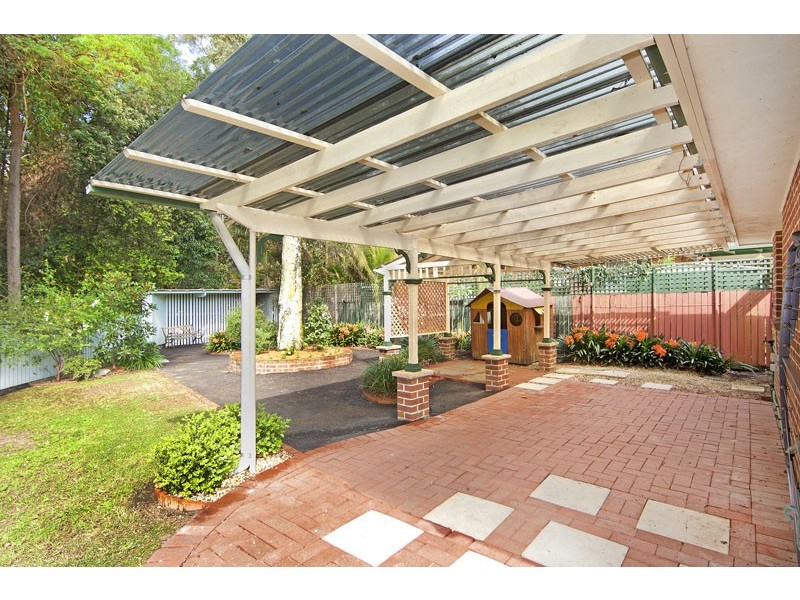4 Rainbow Close, Lisarow NSW 2250