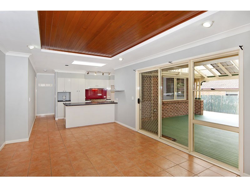 4 Rainbow Close, Lisarow NSW 2250