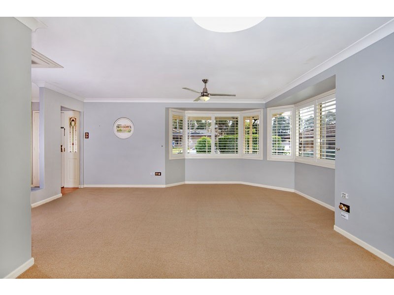 4 Rainbow Close, Lisarow NSW 2250