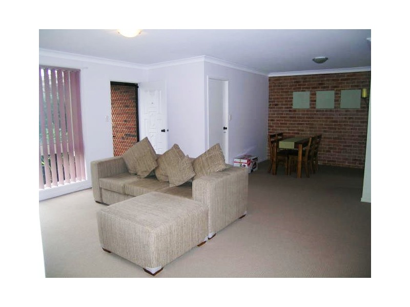 18/1 Hobbs Close, Bateau Bay NSW 2261