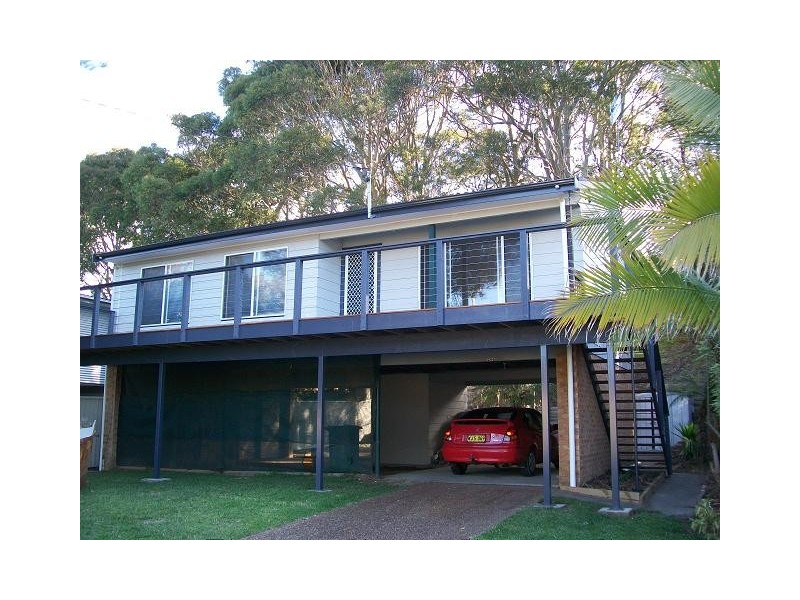 266 Lakedge Avenue, Berkeley Vale NSW 2261