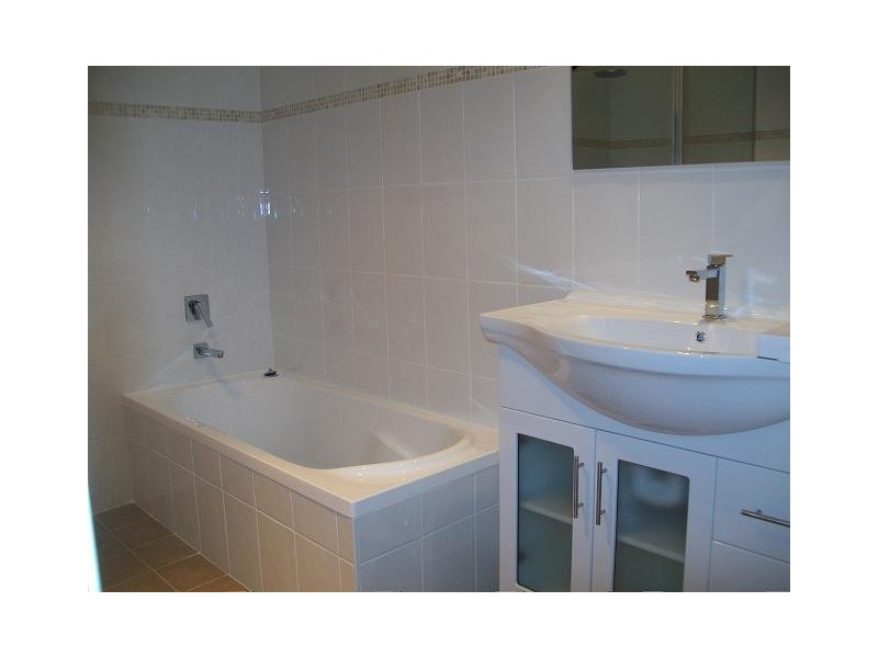 266 Lakedge Avenue, Berkeley Vale NSW 2261
