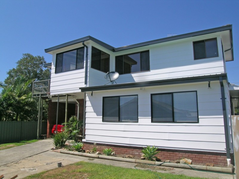 10 Fairview Avenue, The Entrance NSW 2261
