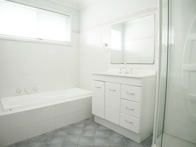 10 Fairview Avenue, The Entrance NSW 2261