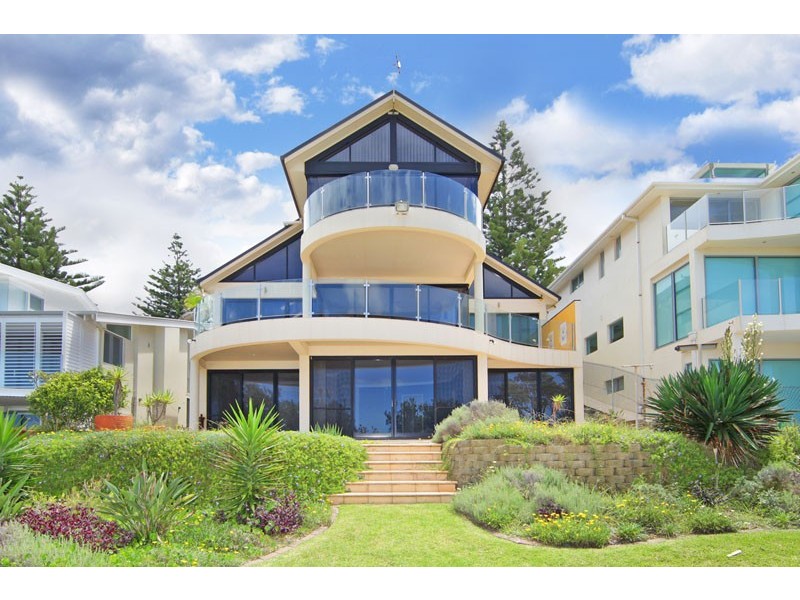 12 South Scenic, Forresters Beach NSW 2260