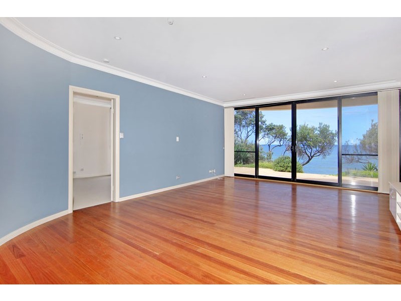 12 South Scenic, Forresters Beach NSW 2260