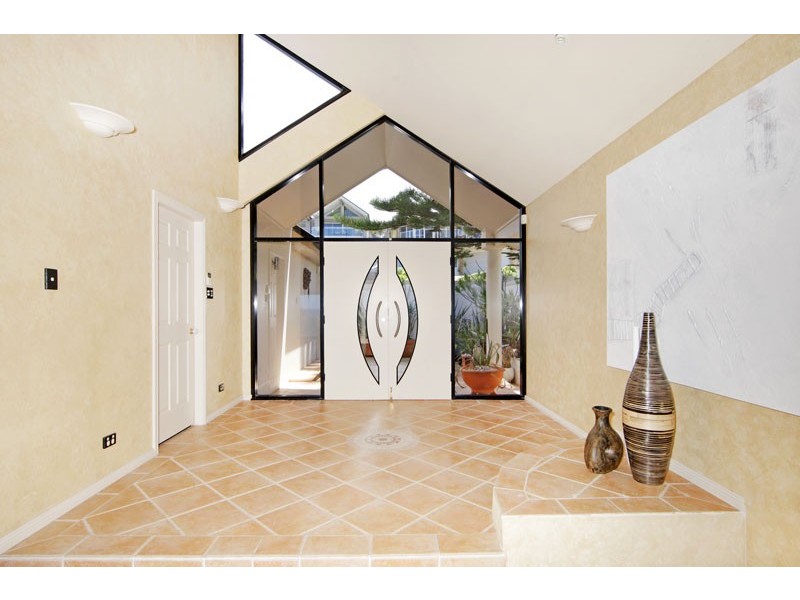 12 South Scenic, Forresters Beach NSW 2260