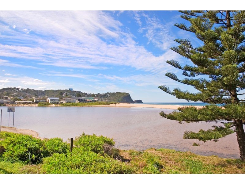 21 Lavinia Street, Forresters Beach NSW 2260