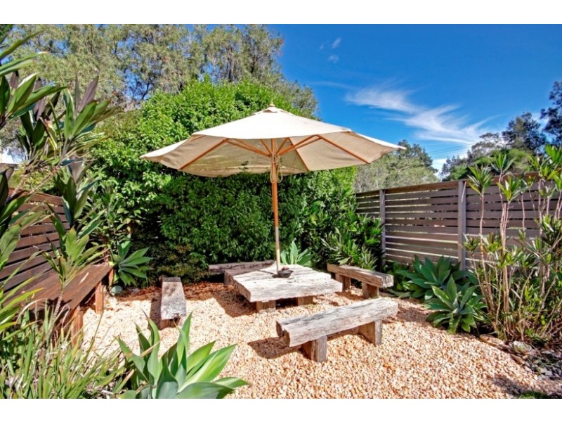 21 Lavinia Street, Forresters Beach NSW 2260
