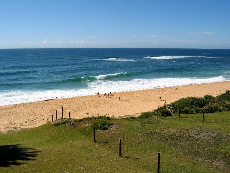 21 Lavinia Street, Forresters Beach NSW 2260