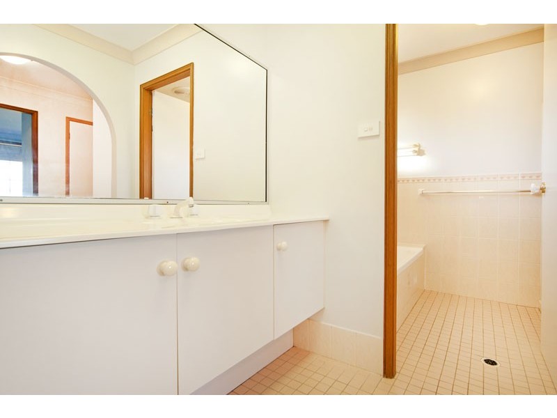 35 Belford Avenue, Bateau Bay NSW 2261