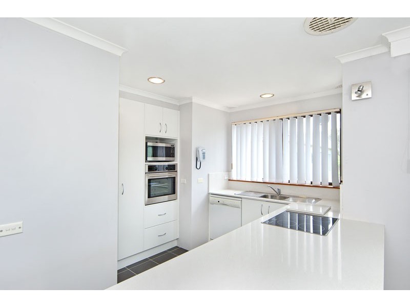 8 Adelaide Street, Killarney Vale NSW 2261