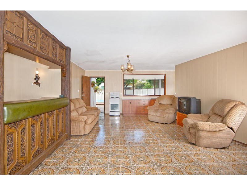 8 Adelaide Street, Killarney Vale NSW 2261