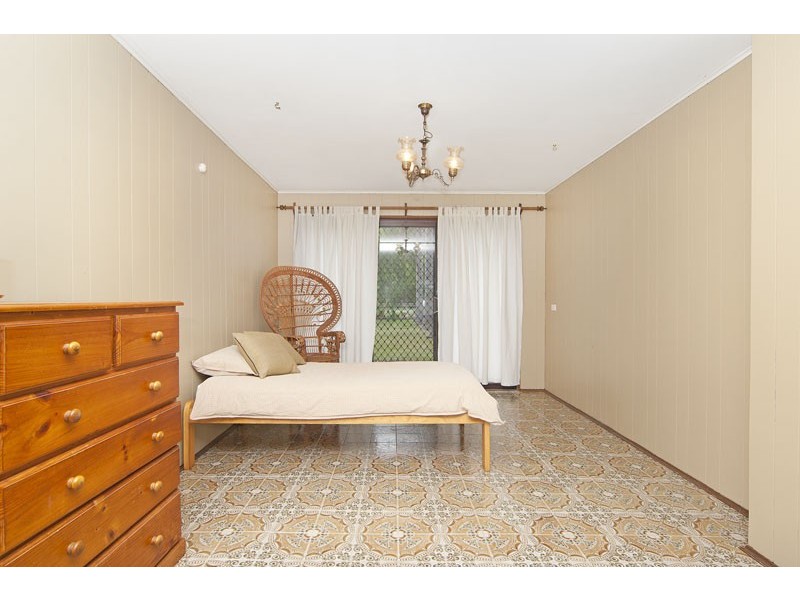 8 Adelaide Street, Killarney Vale NSW 2261