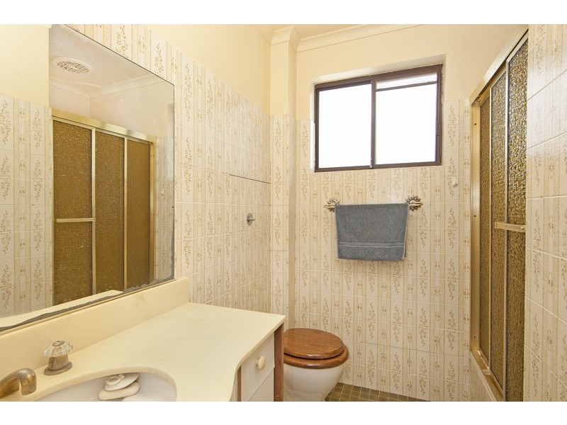 8 Adelaide Street, Killarney Vale NSW 2261