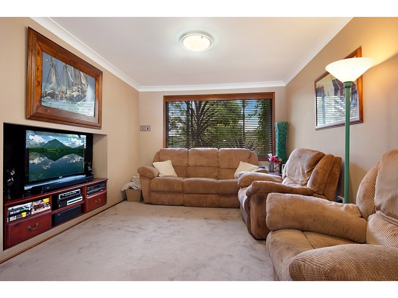 47 Elaine Avenue, Berkeley Vale NSW 2261