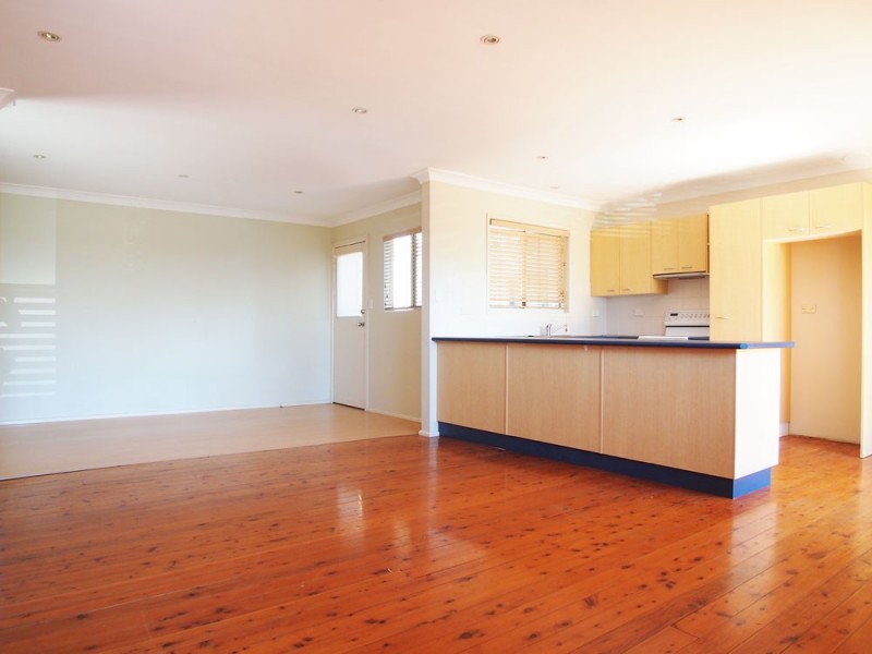 98 Bateau Bay Road, Bateau Bay NSW 2261