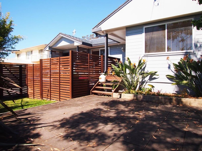 98 Bateau Bay Road, Bateau Bay NSW 2261