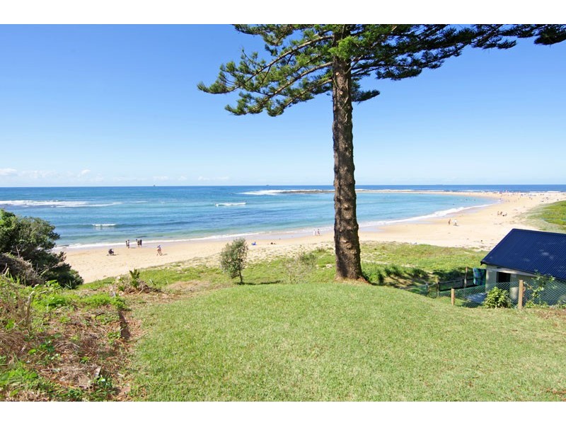 121 Toowoon Bay Rd, Toowoon Bay NSW 2261