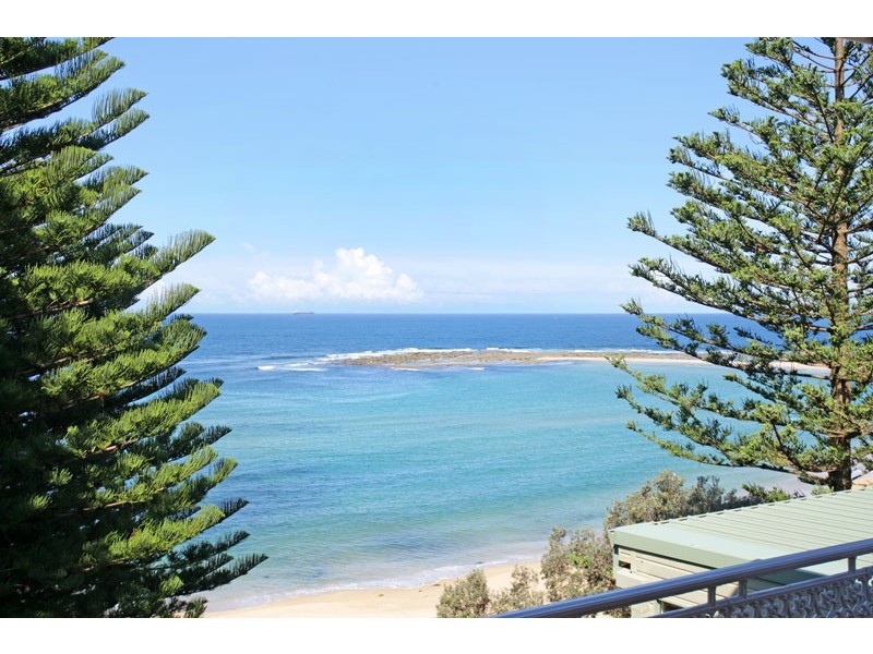 121 Toowoon Bay Rd, Toowoon Bay NSW 2261
