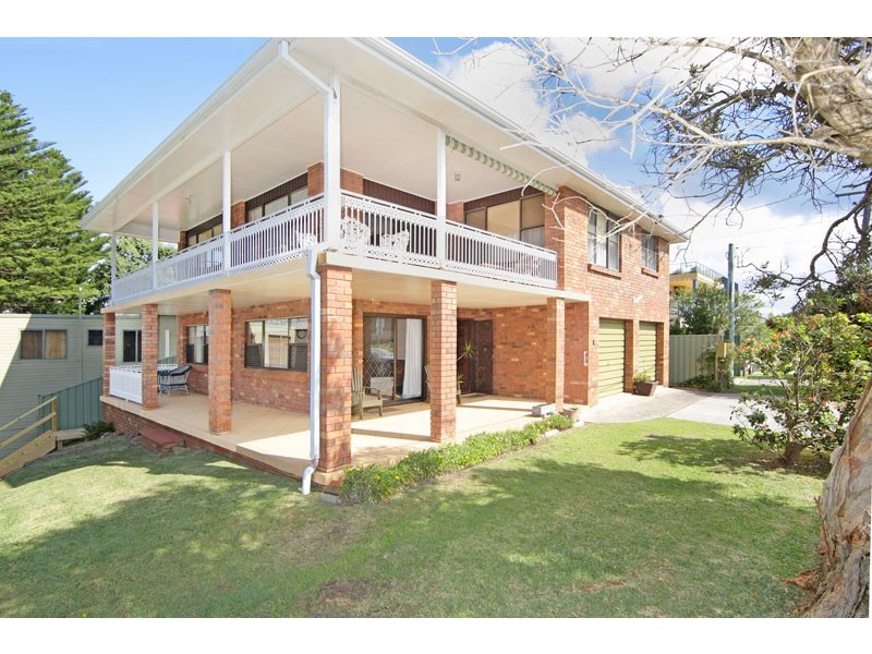 121 Toowoon Bay Rd, Toowoon Bay NSW 2261