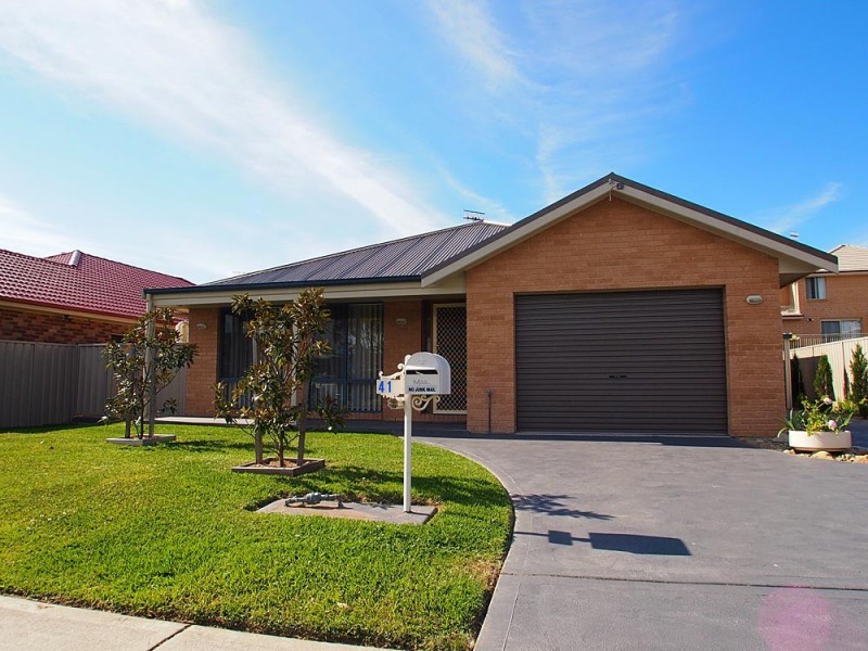 41 Rotherham Street, Bateau Bay NSW 2261