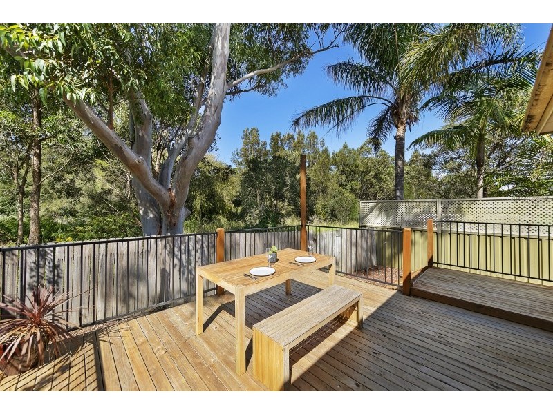2/11 Augustus Place, Bateau Bay NSW 2261
