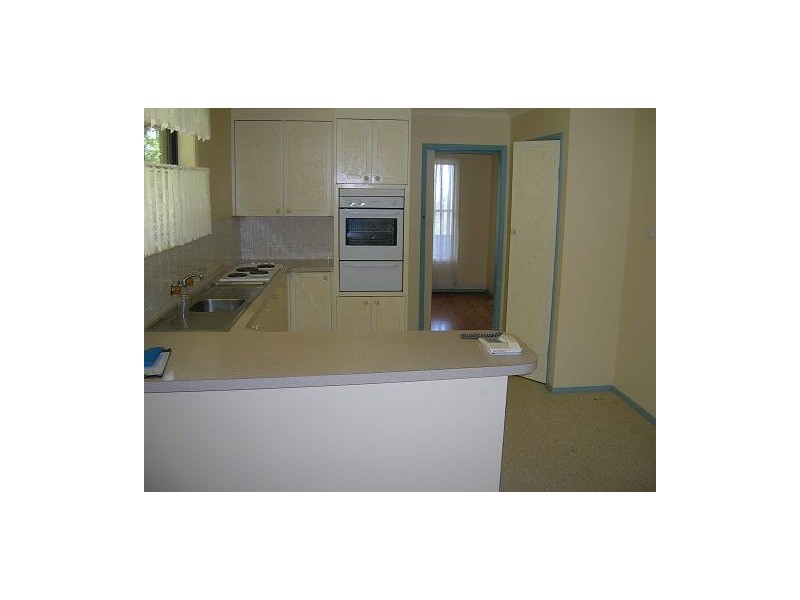 1 Blue Lagoon Close, Bateau Bay NSW 2261