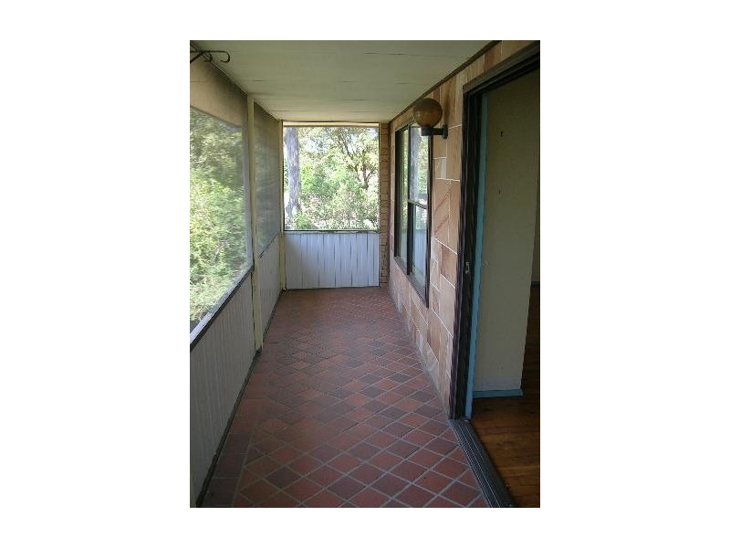 1 Blue Lagoon Close, Bateau Bay NSW 2261