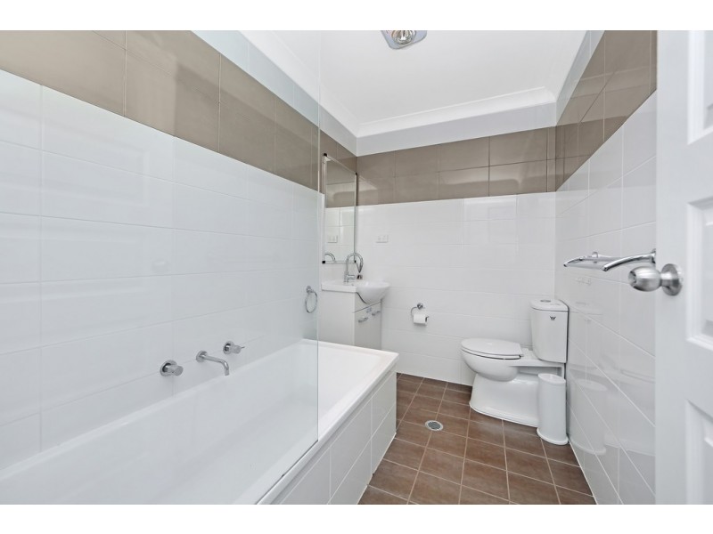 29 Kathleen White Crescent, Killarney Vale NSW 2261