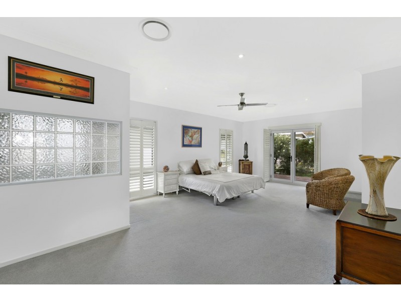 61 Lakin Street, Bateau Bay NSW 2261