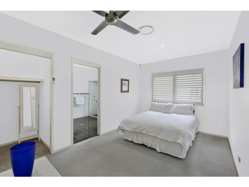 61 Lakin Street, Bateau Bay NSW 2261