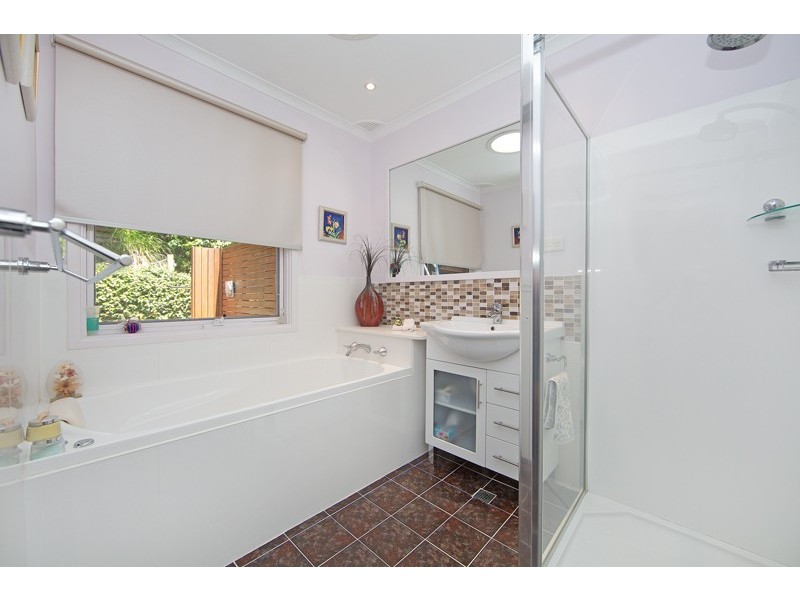 31 Shakespeare Avenue, Bateau Bay NSW 2261