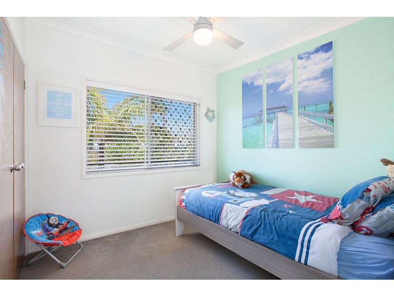 24 Valley View Road, Bateau Bay NSW 2261