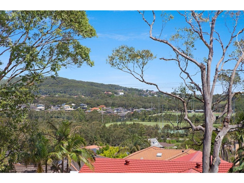 24 Valley View Road, Bateau Bay NSW 2261